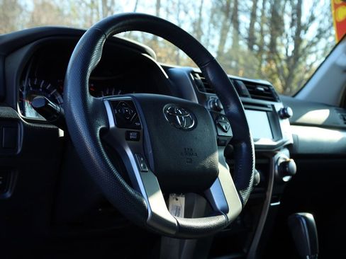 Used 2019 Toyota 4Runner SR5 image 6