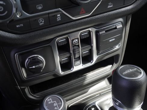 New 2026 Jeep Gladiator Sport AWD/4WD image 16