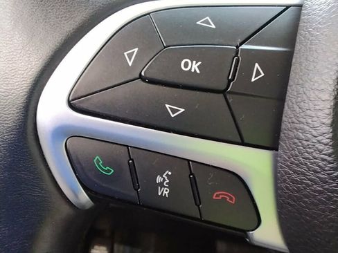 Used 2015 Chrysler 300 Limited w/ Driver Convenience Group image 16