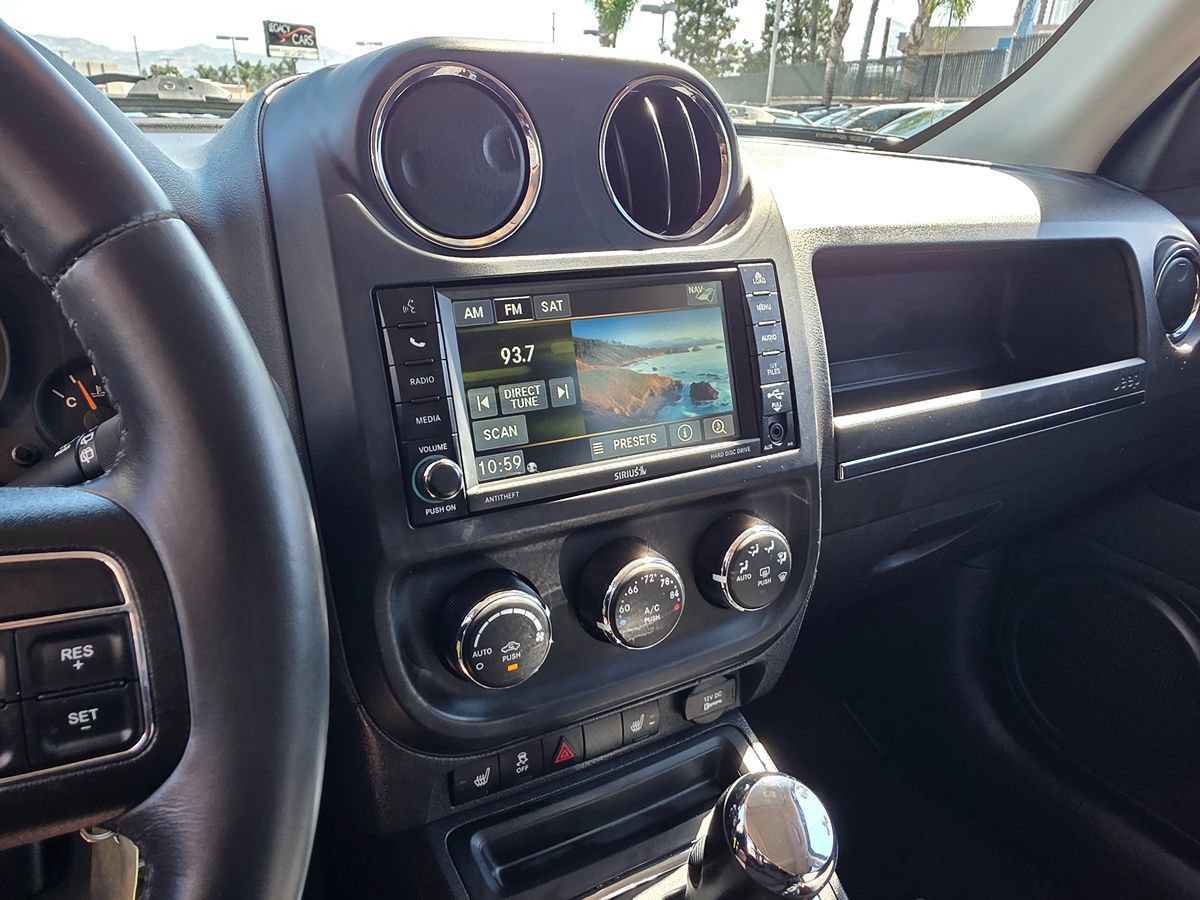Used 2017 Jeep Patriot Latitude FWD image 33