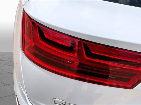 Used 2017 Audi Q7 3.0T Premium Plus AWD/4WD image 29