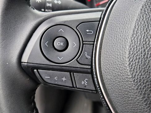 Used 2021 Toyota Corolla SE image 12