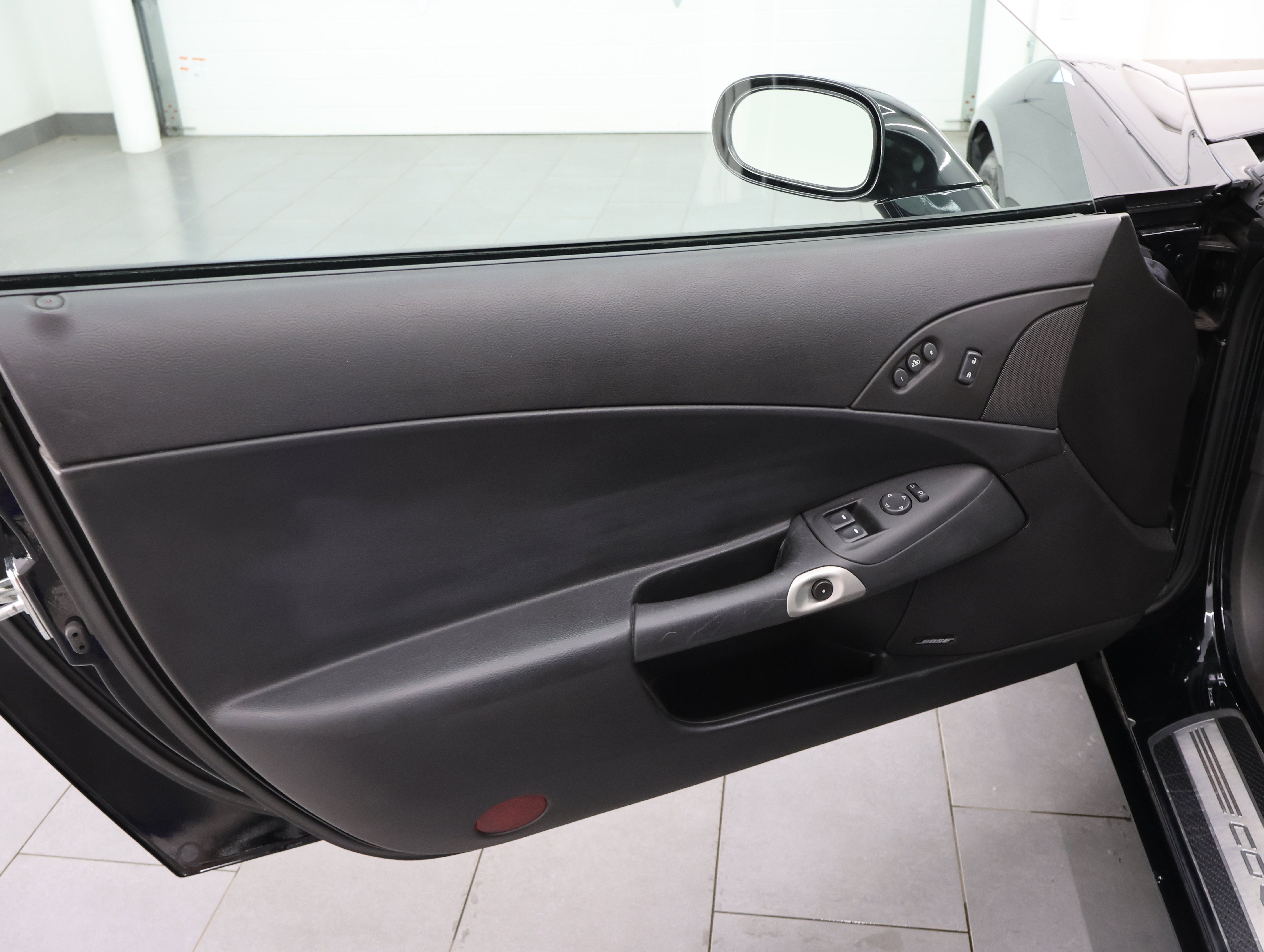 Used 2011 Chevrolet Corvette Convertible w/ Preferred Equipment Group RWD image 29