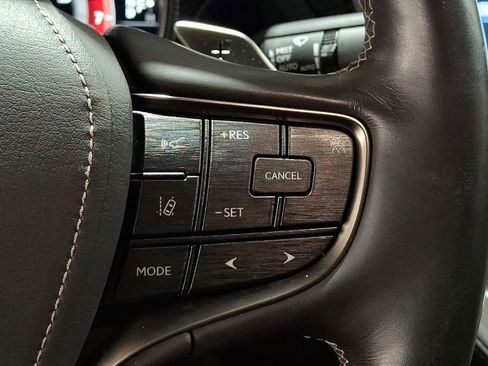 Used 2018 Lexus LS 500h AWD image 16