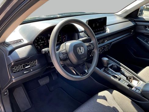 Used 2025 Honda Accord SE image 18