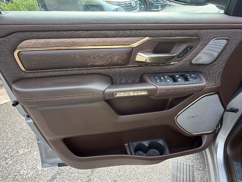 Used 2025 RAM 1500 Limited AWD/4WD image 15
