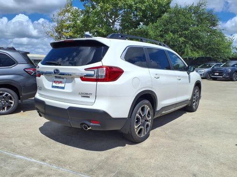 New 2025 Subaru Ascent Limited image 18