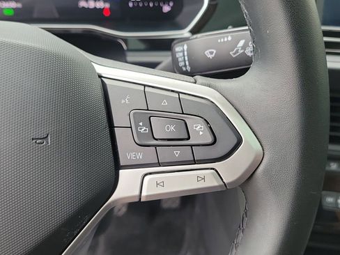 Used 2024 Volkswagen Jetta SE w/ Panoramic Sunroof Package FWD image 22