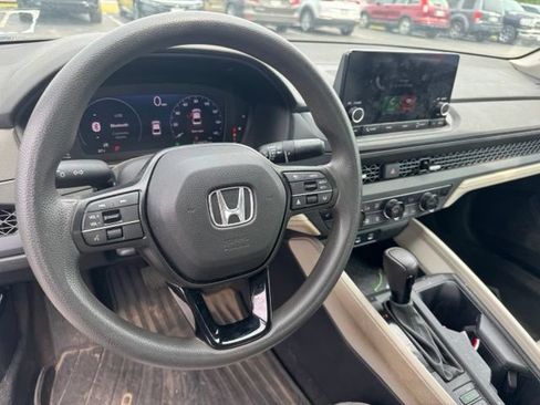 Used 2023 Honda Accord EX image 14