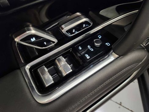Used 2024 Land Rover Range Rover SE AWD/4WD image 21