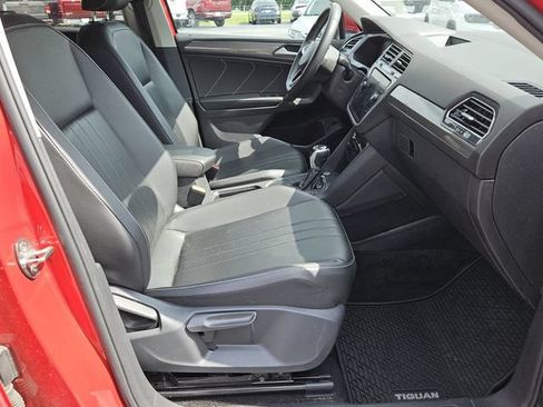 Used 2022 Volkswagen Tiguan SE FWD image 15