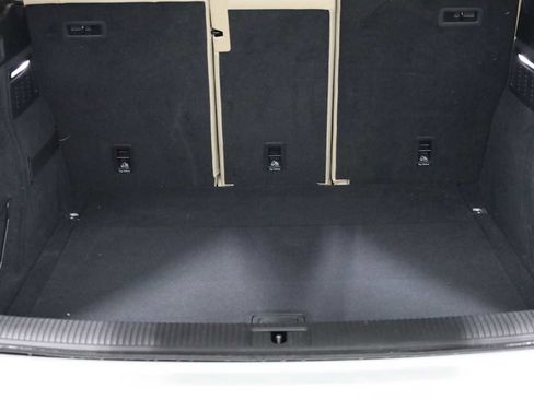 Used 2024 Audi Q5 2.0T Premium image 37