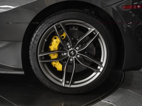 Used 2019 Ferrari 488 Spider RWD image 22