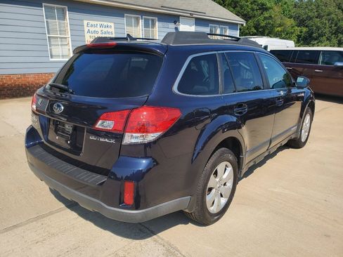 Used 2012 Subaru Outback 2.5i Limited AWD/4WD image 9