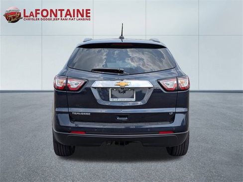 Used 2017 Chevrolet Traverse LT w/ Style and Technology Package image 4
