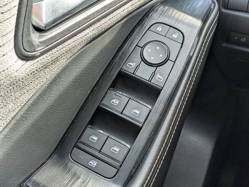 Used 2022 Nissan Rogue SV image 29