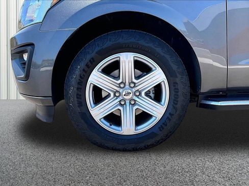 Used 2020 Ford Expedition XLT w/ Equipment Group 202A RWD image 29