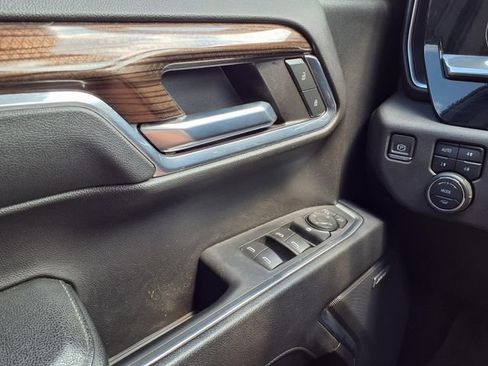 Used 2024 Chevrolet Silverado 1500 LT Trail Boss w/ Convenience Package II AWD/4WD image 20