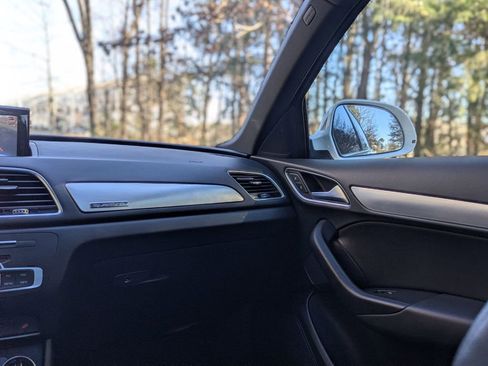 Used 2016 Audi Q3 2.0T Premium Plus w/ Technology Package image 17