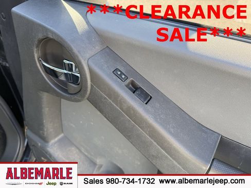 Used 2015 Nissan Xterra S image 26