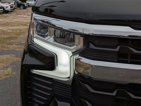 Used 2023 Chevrolet Silverado 1500 LT w/ Protection Package image 10