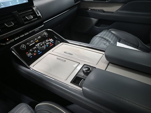 Used 2019 Lincoln Navigator L Black Label AWD/4WD image 21