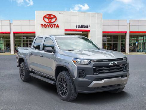 Used 2023 Chevrolet Colorado Trail Boss AWD/4WD image 2