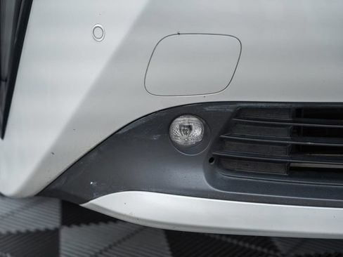 Certified 2021 Toyota Prius FWD image 14