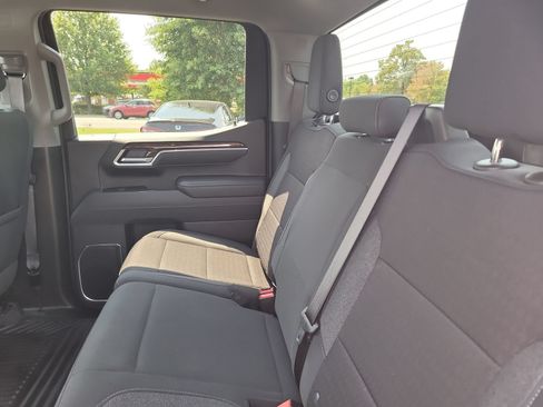 Used 2025 GMC Sierra 1500 SLE AWD/4WD image 22