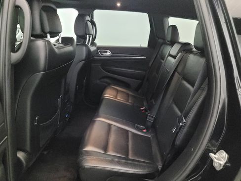 Used 2018 Jeep Grand Cherokee Limited w/ Trailer Tow Group IV AWD/4WD image 18
