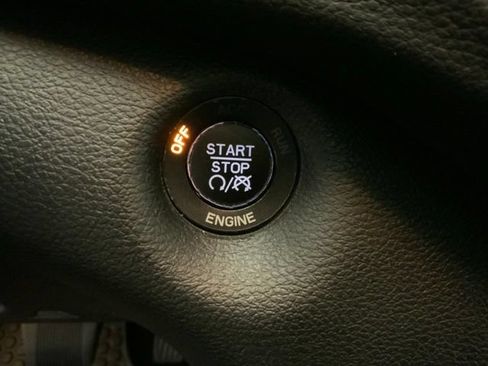Used 2016 Jeep Cherokee 75th Anniversary FWD image 16