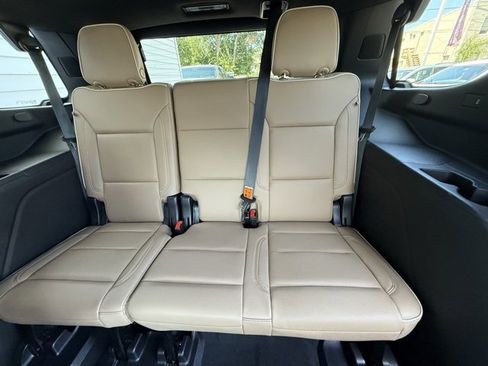 Used 2022 Chevrolet Tahoe Premier image 16