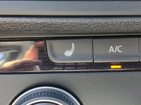 Certified 2024 Volkswagen Jetta Sport FWD image 23