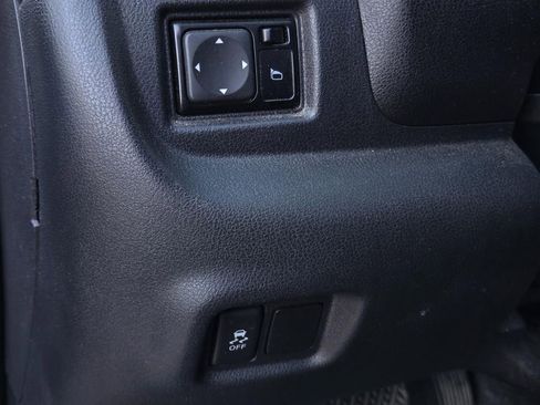 Used 2019 Nissan Versa Note S image 17