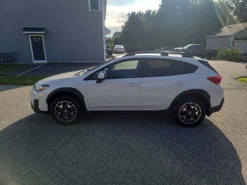 Used 2018 Subaru Crosstrek 2.0i Premium w/ Eyesight System image 4