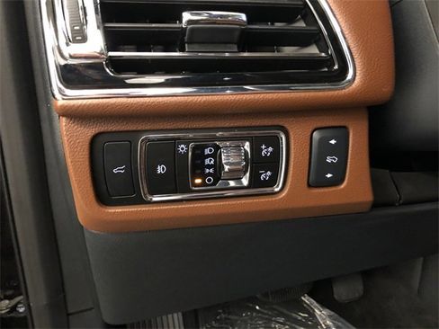 Used 2024 Lincoln Navigator Reserve image 19