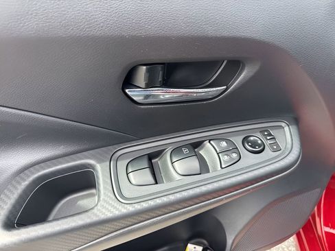 Used 2025 Nissan Versa SV image 23