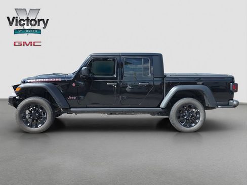 Used 2023 Jeep Gladiator Rubicon w/ Cold Weather Group AWD/4WD image 6