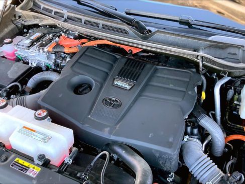 Used 2024 Toyota Sequoia SR5 image 34