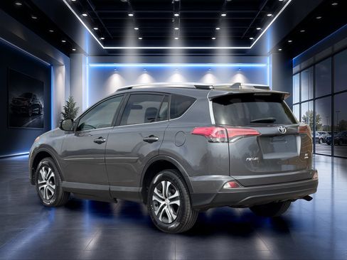 Used 2016 Toyota RAV4 LE AWD/4WD image 6