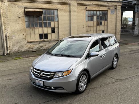 Used 2016 Honda Odyssey EX-L image 18