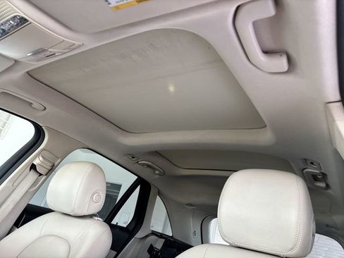 Used 2019 Mercedes-Benz GLC 300 w/ Premium Package image 27