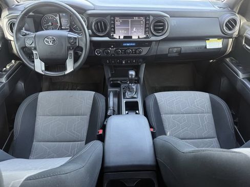 Used 2022 Toyota Tacoma TRD Sport w/ Technology Package AWD/4WD image 11
