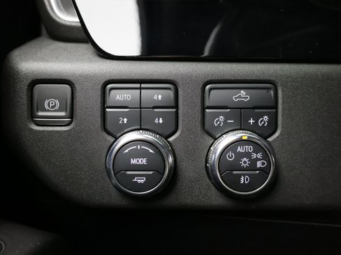 Used 2023 GMC Sierra 1500 Elevation w/ LPO, Elevation Black Package AWD/4WD image 18