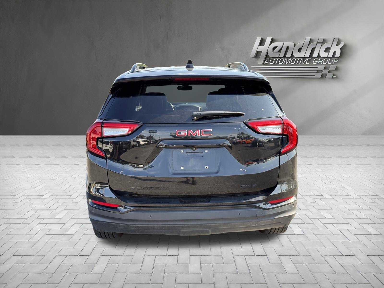 Used 2024 GMC Terrain SLT w/ Elevation Edition AWD/4WD image 9