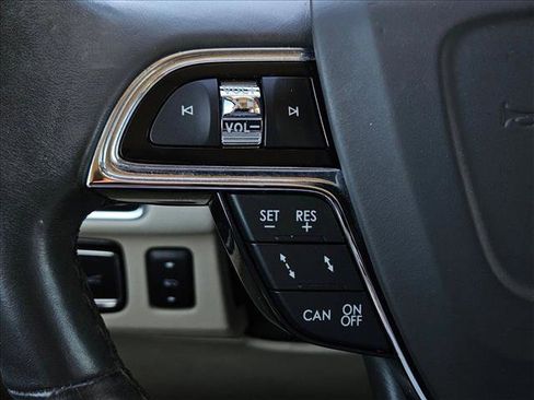 Used 2021 Lincoln Navigator Reserve w/ Luxury Package image 13