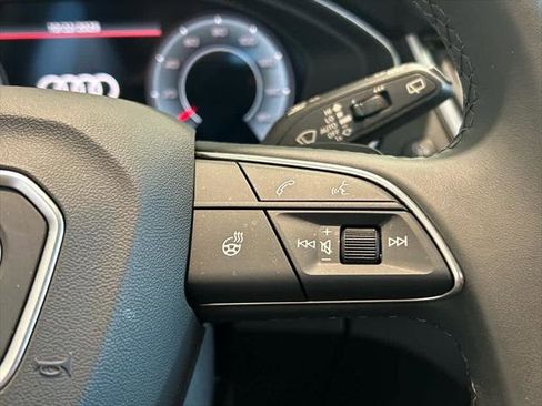 Certified 2025 Audi Q5 2.0T Premium Plus image 16