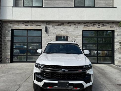 Used 2021 Chevrolet Tahoe Z71 w/ Z71 Signature Package AWD/4WD image 8