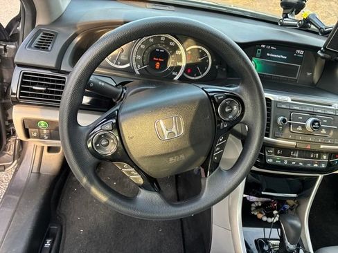 Used 2017 Honda Accord LX image 12