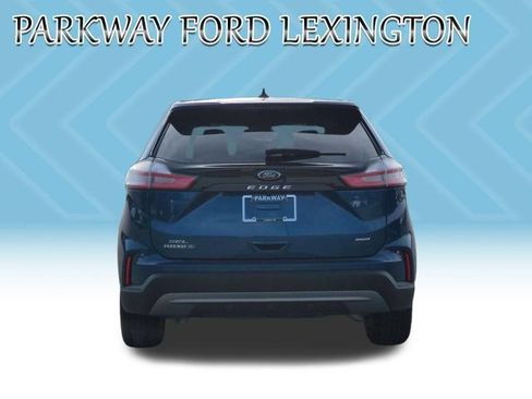Used 2024 Ford Edge SEL w/ Convenience Package AWD/4WD image 4